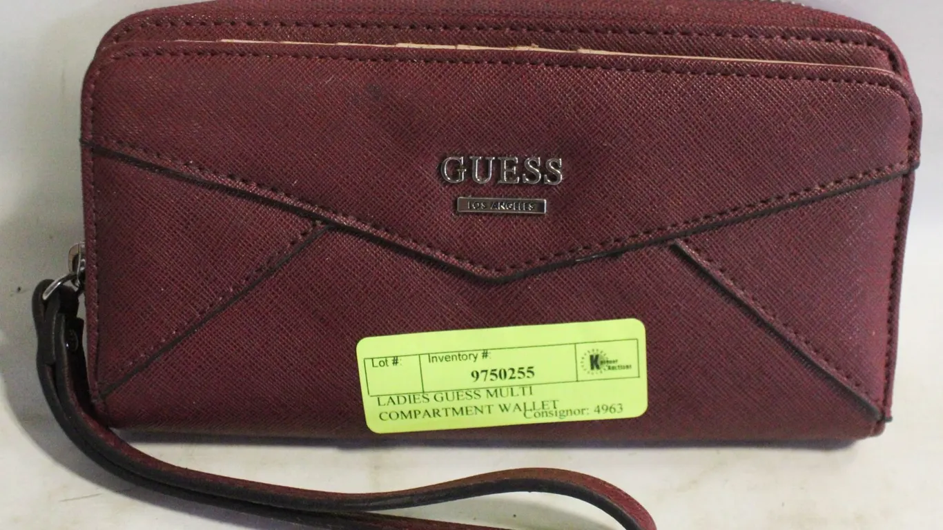 LADIES GUESS MULTI COMPARTMENT WALLET