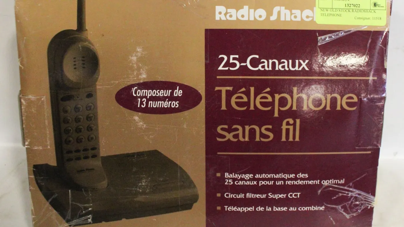 NEW OLD STOCK RADIOSHACK TELEPHONE