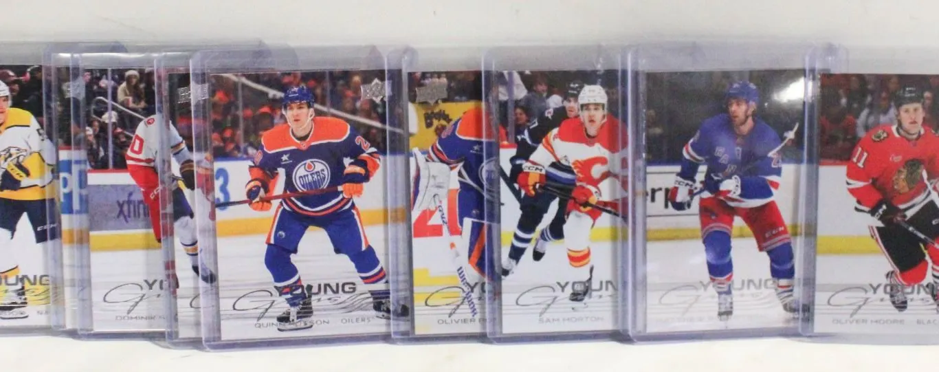 10 YOUNG GUNS NHL ROOKIE CARDS 2025/26
