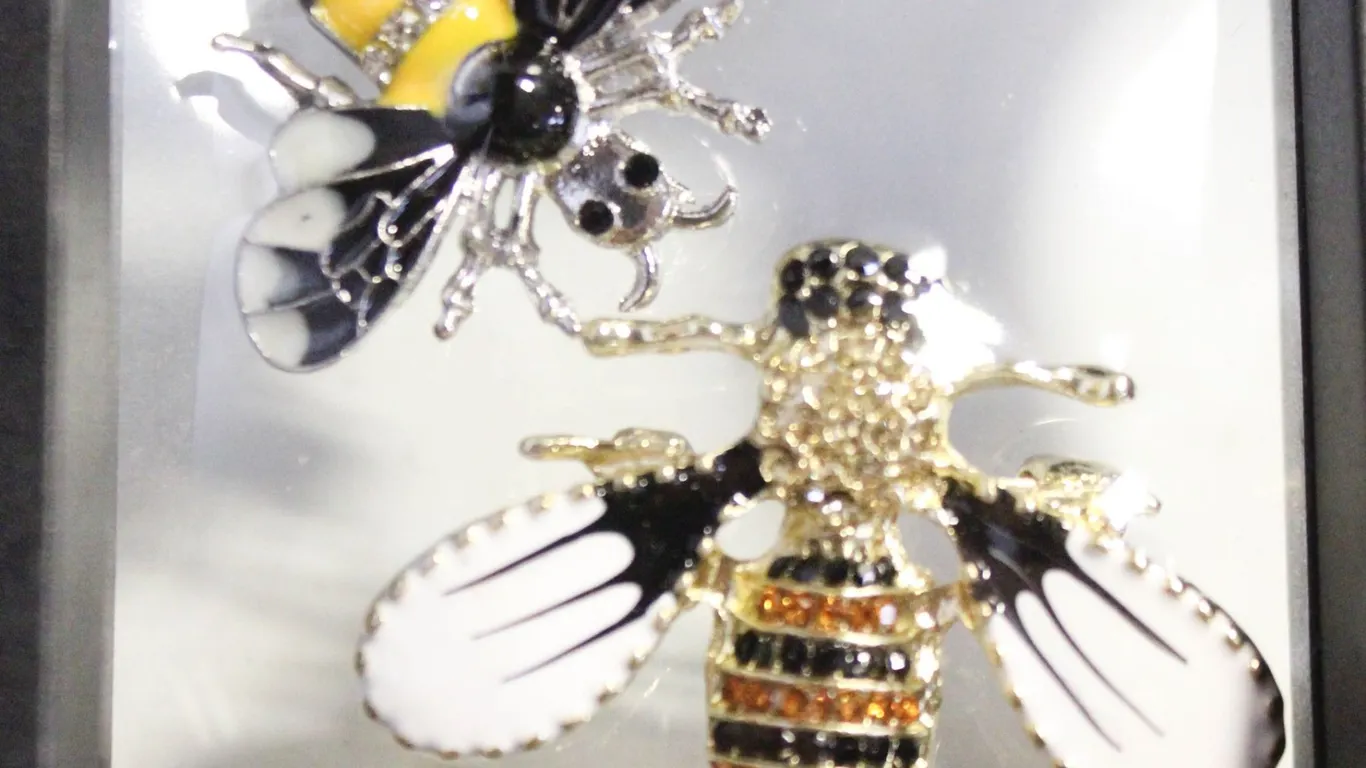 NEW SET OF BEE BROOCHES RHINESTONE &
