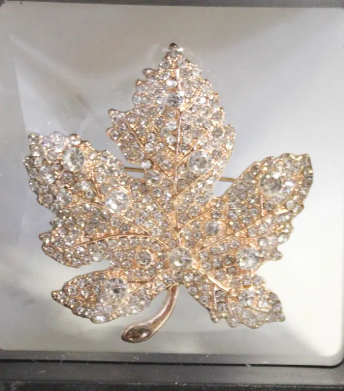 NEW MAPLE LEAF CLEAR RHINESTONES