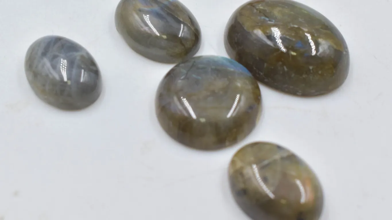 #324-NATURAL LABRADORITE GEMSTONES 82.85CT