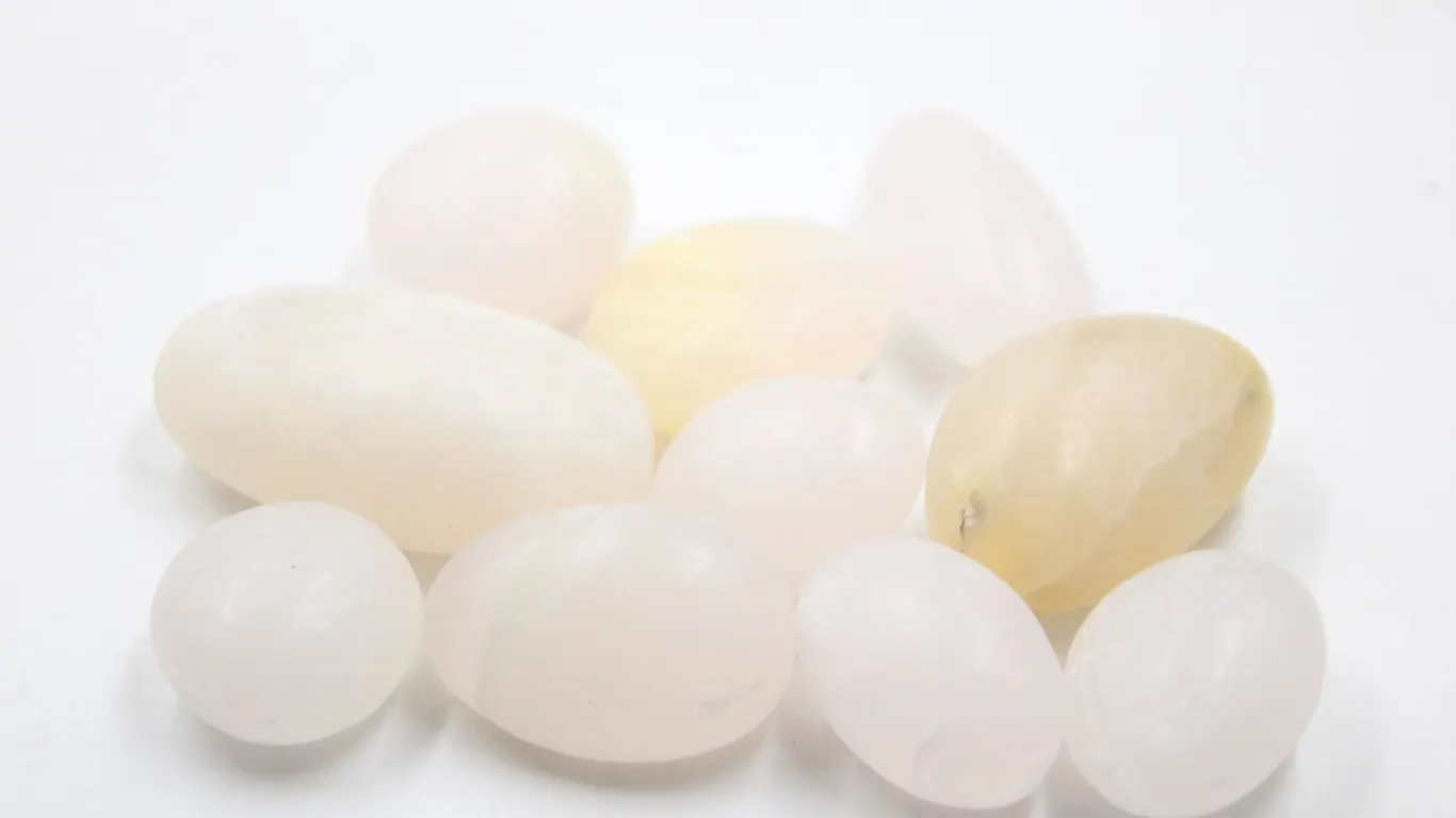 #178-NATURAL PINK JADE TUMBLE 750CT