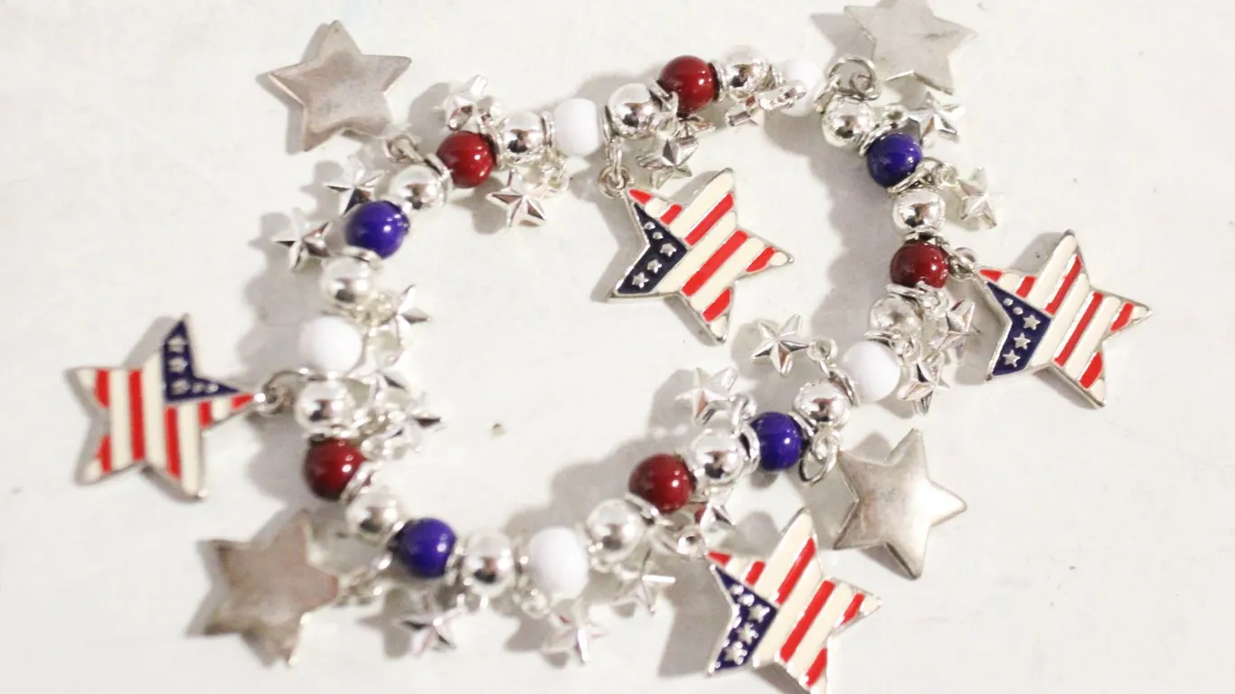 AMERICAN THEME CHARM BRACELET