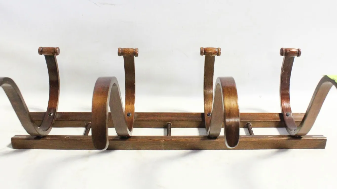 VINTAGE WOODEN COAT HANGER