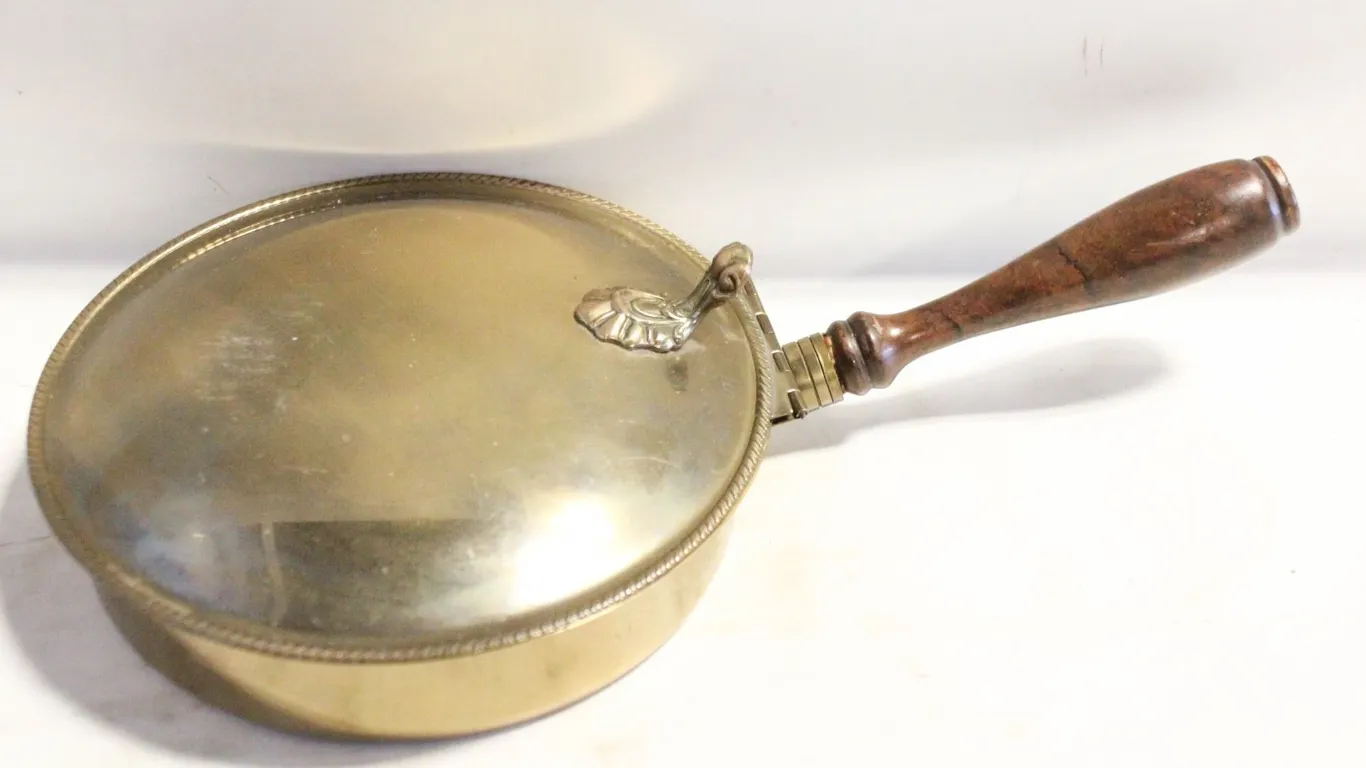 VINTAGE ITALIAN BRASS BED-WARMING PAN