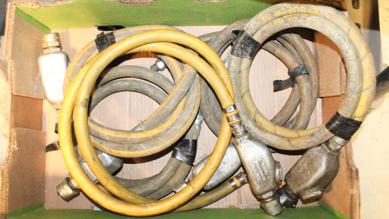 FLAT OF HOSE WITH FITTINGS 400 PSI