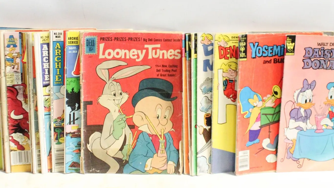 LOT OF VINTAGE COMICS