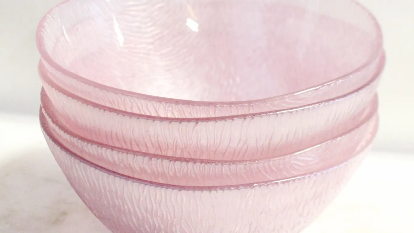 VINTAGE TEXTURED ART-GLASS BOWL LAVENDER