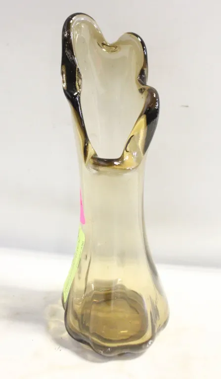 VINTAGE MID CENTURY SWUNG GLASS VASE