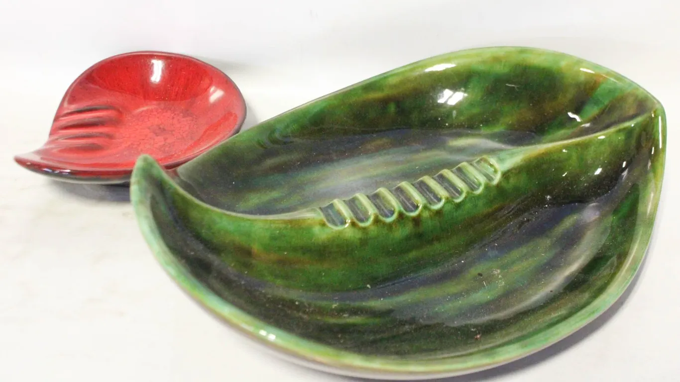 TWO VINTAGE ASHTRAYS