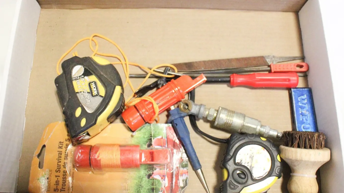 MISC TOOLS INC TAPE MEASURES ETC