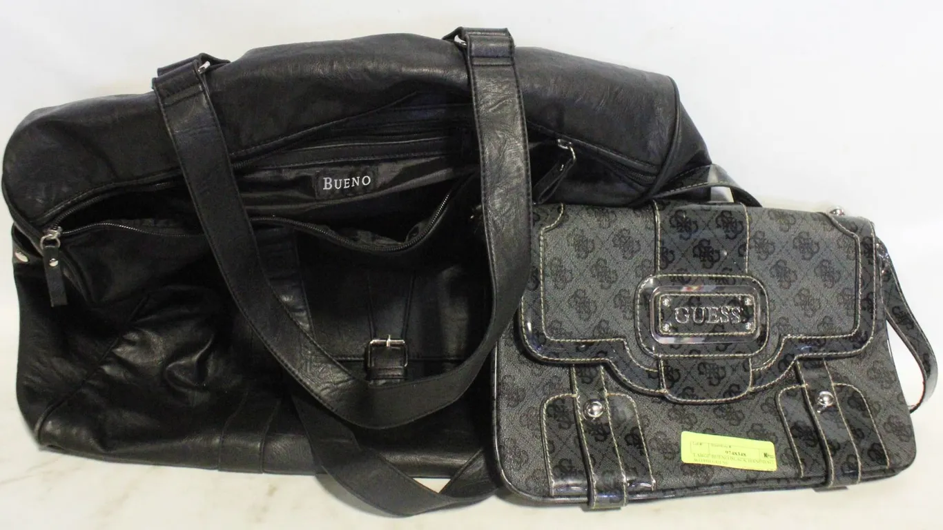 LARGE BUENO BLACK HANDBAG WITHH GUESS