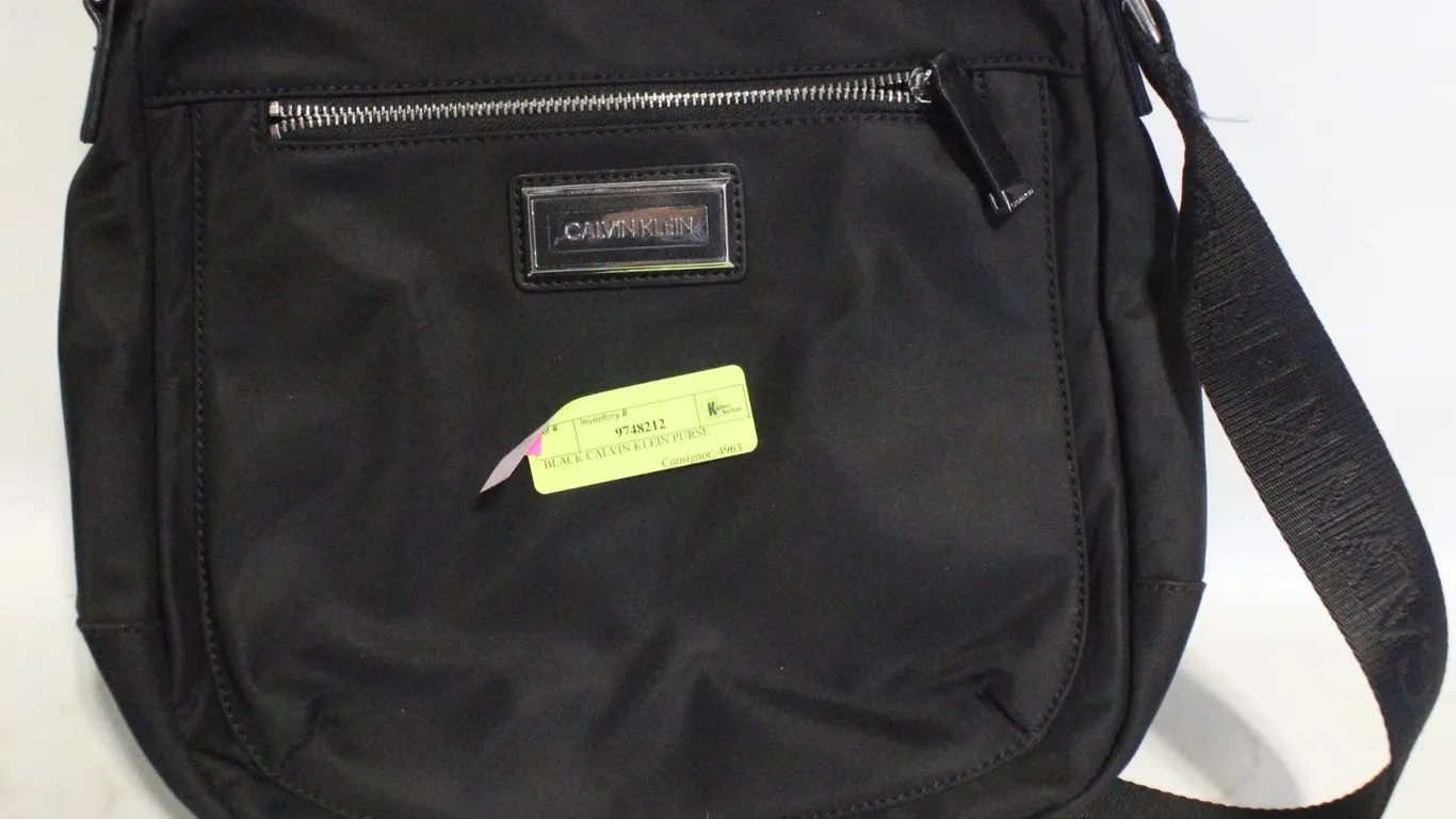 BLACK CALVIN KLEIN PURSE