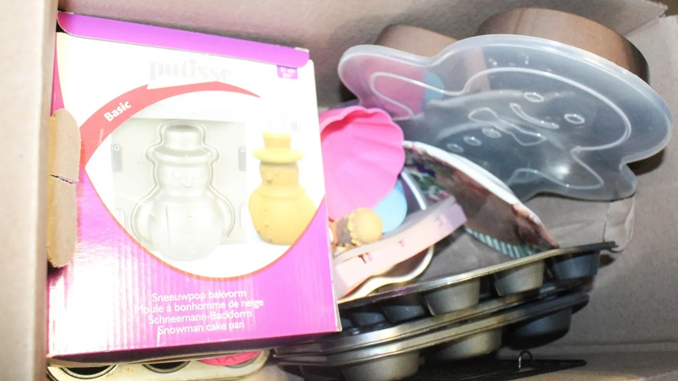 BAKING PANS/TINS AND COOKIE STAMP ETC