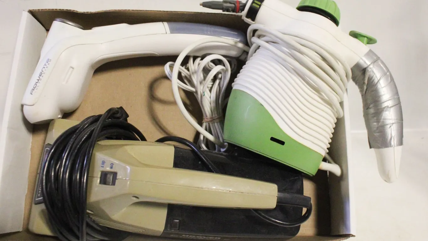 ROWENTA HAND STEAMER PLUS UTILITY