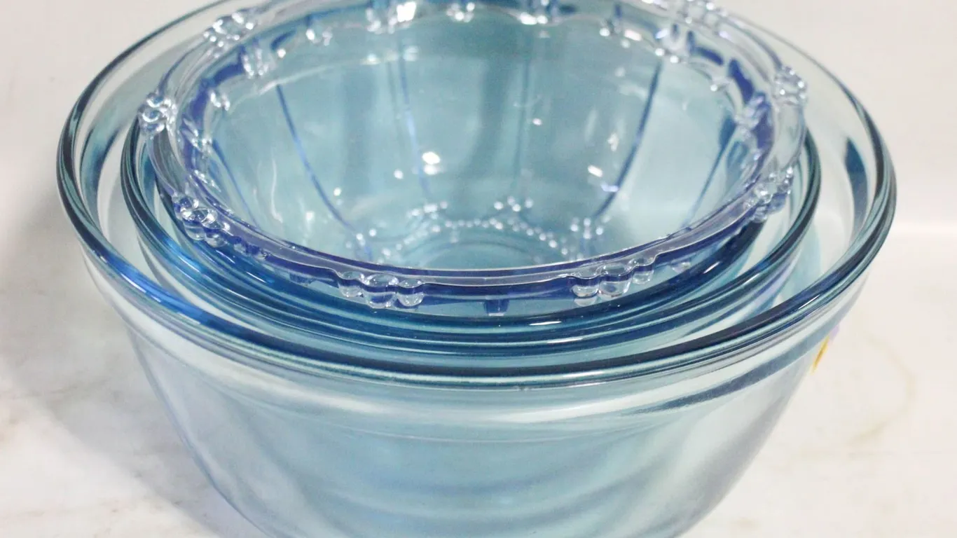 VINTAGE ANCHOR HOCKING GLASS BOWLS