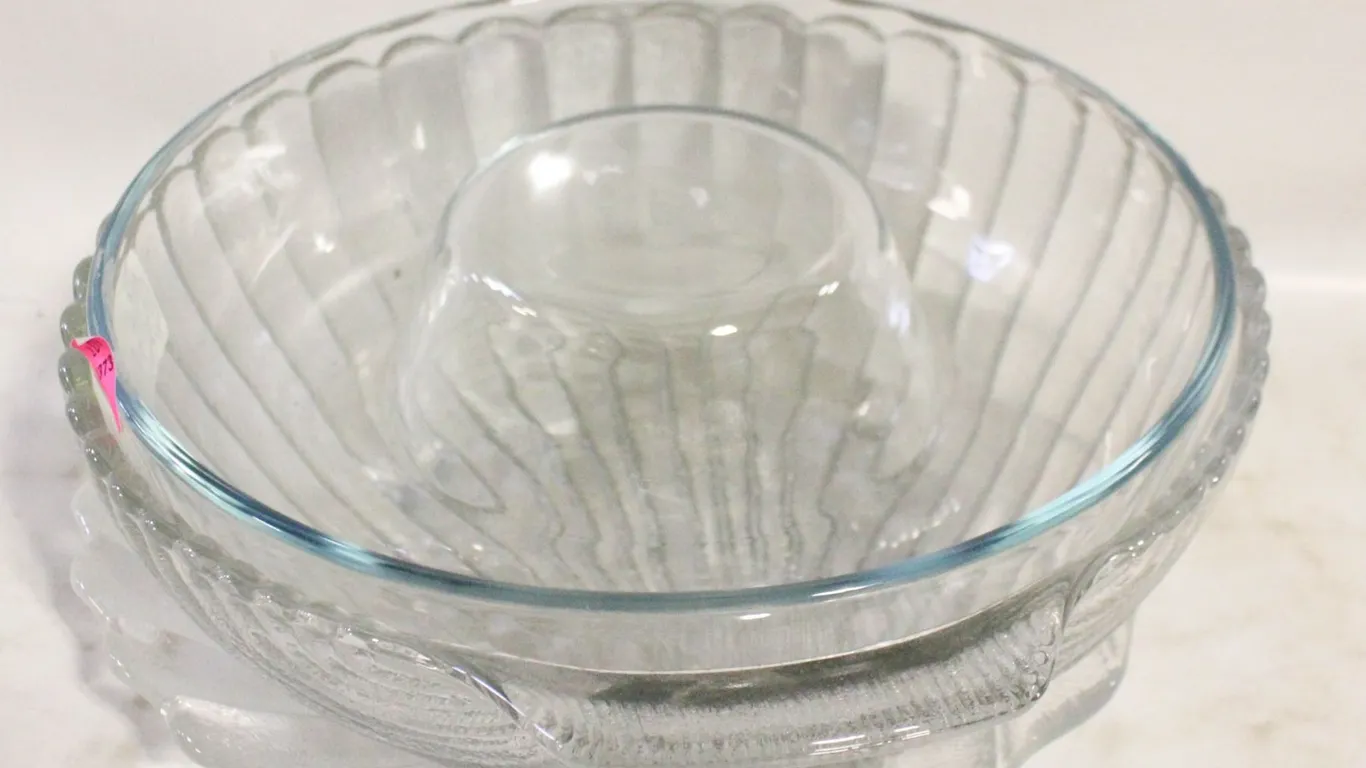 VINTAGE PYREX USA CLEAR GLASS ITEMS