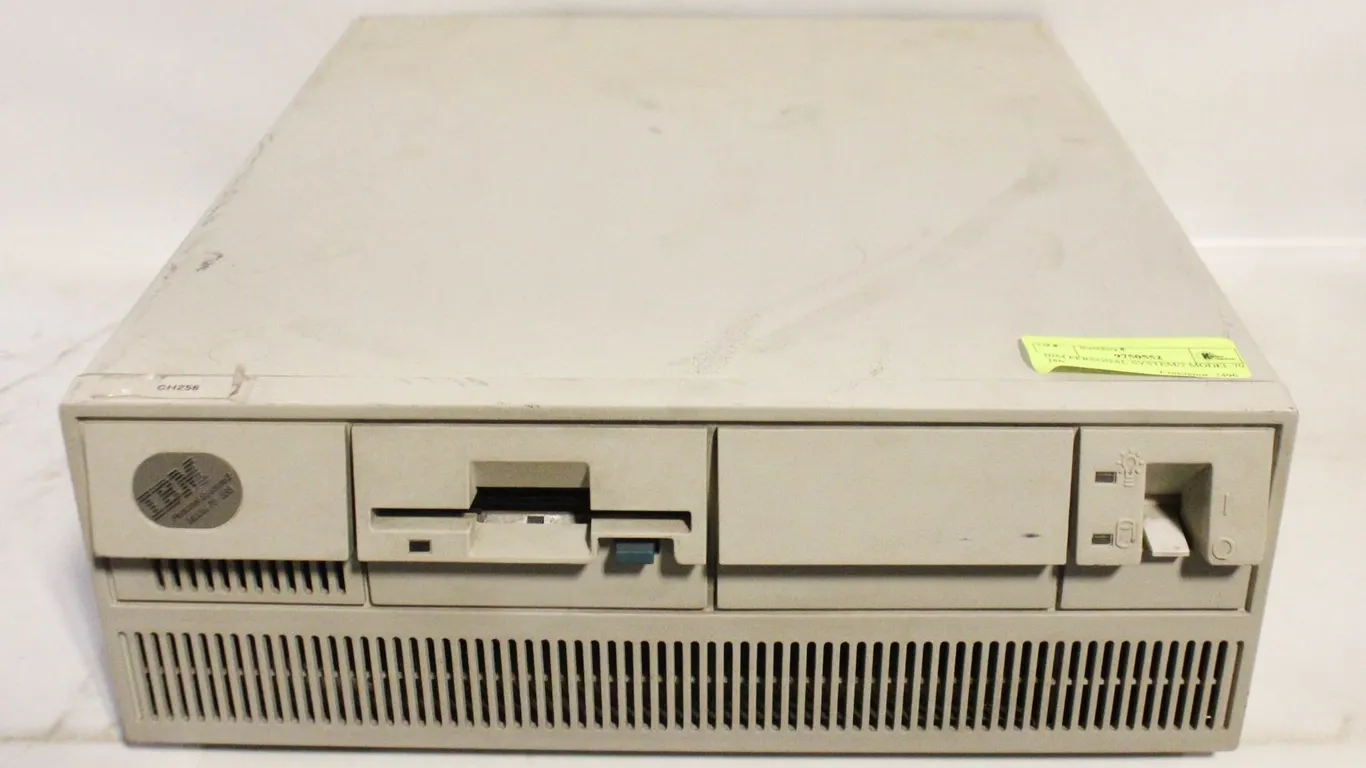 IBM PERSONAL SYSTEM/2 MODEL 70 386