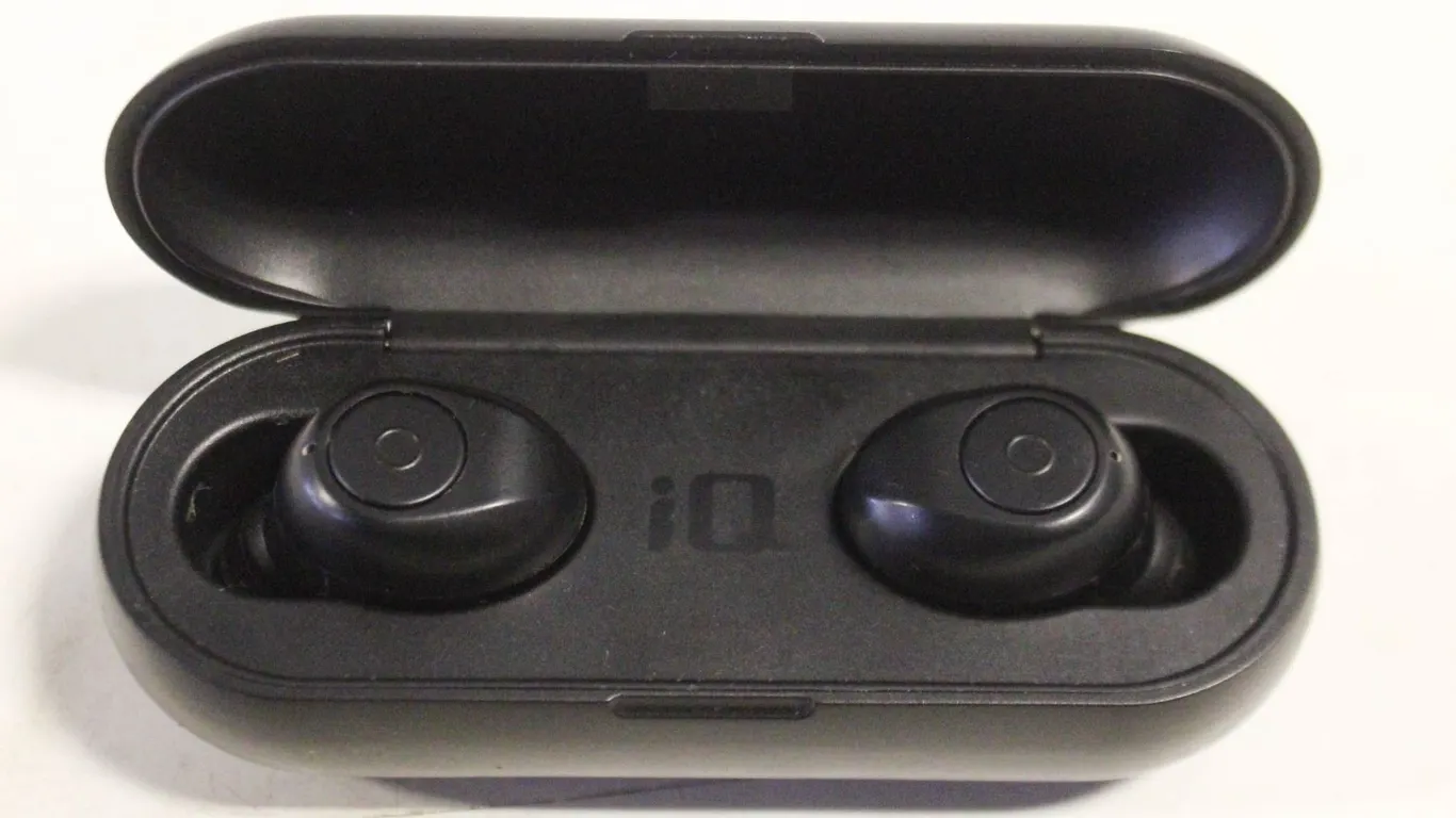 IQ PODZ TRUE WIRELESS EARBUDS