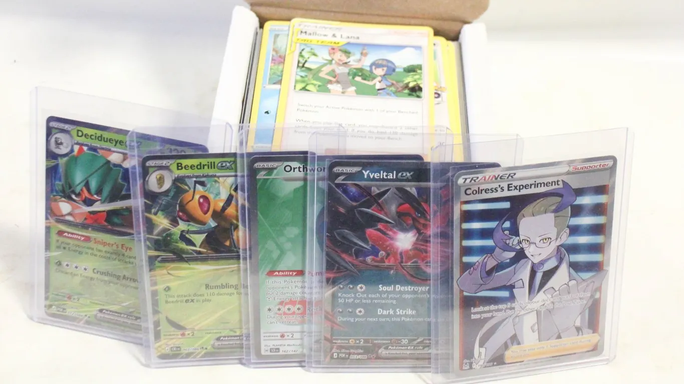 200 COUNT STORAGE BOX POKÉMON CARDS