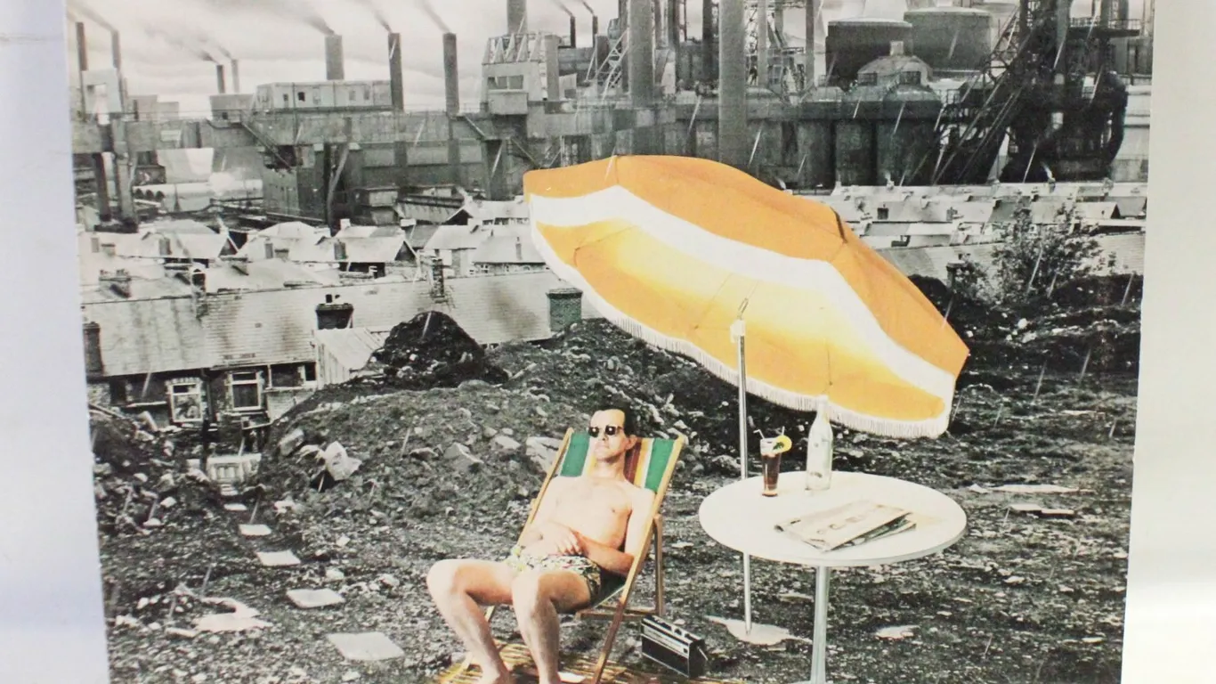 SUPER TRAMP 1975 CRISIS? WHAT CRISIS