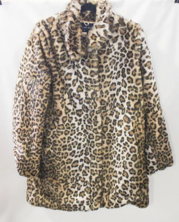 NEW WITH TAGS LADIES MED BELLIVERA