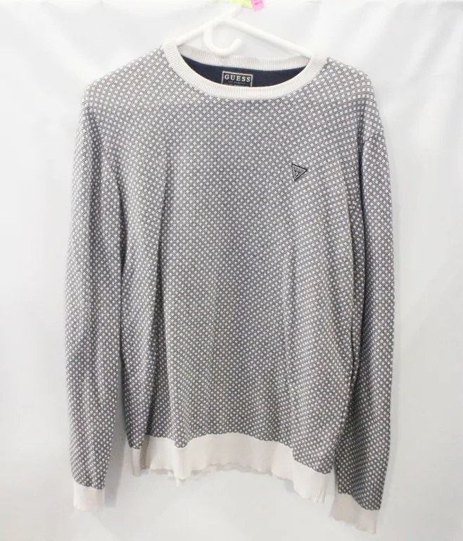 MENS LG GUESS SWEATER
