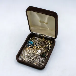 LOT OF ASSORTED ESTATE JEWELRY