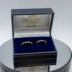 10K YELLOW GOLD HOOP EARRINGS WITH 10 BRILLIANT