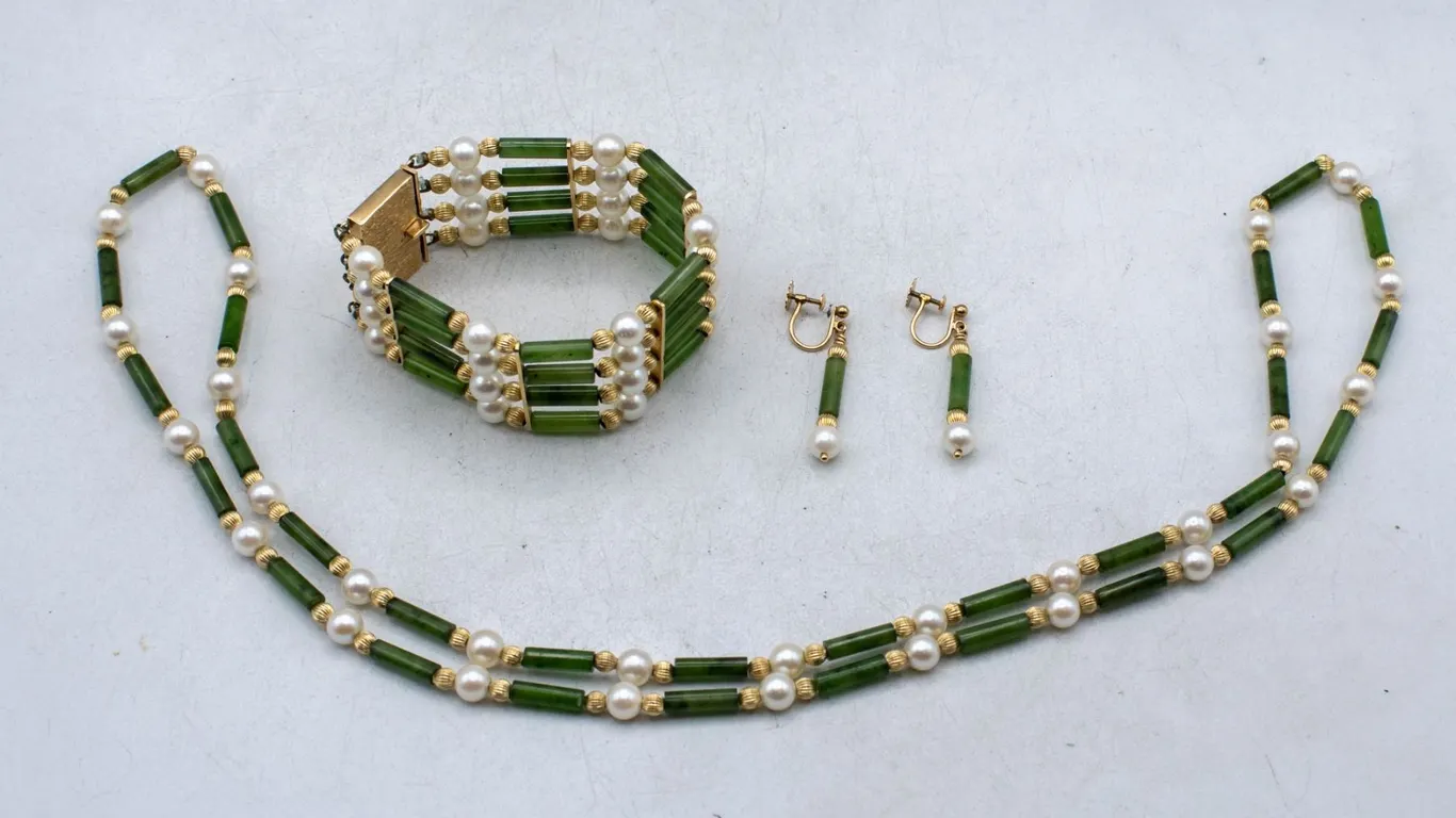 VTG BESPOKE BIRKS 14K GOLD JADE & PEARL 3 PC SET