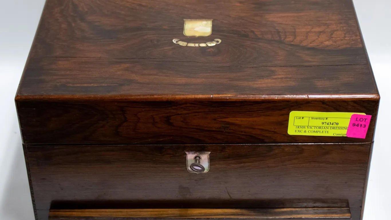 1850S VICTORIAN DRESSING BOX EXC & COMPLETE