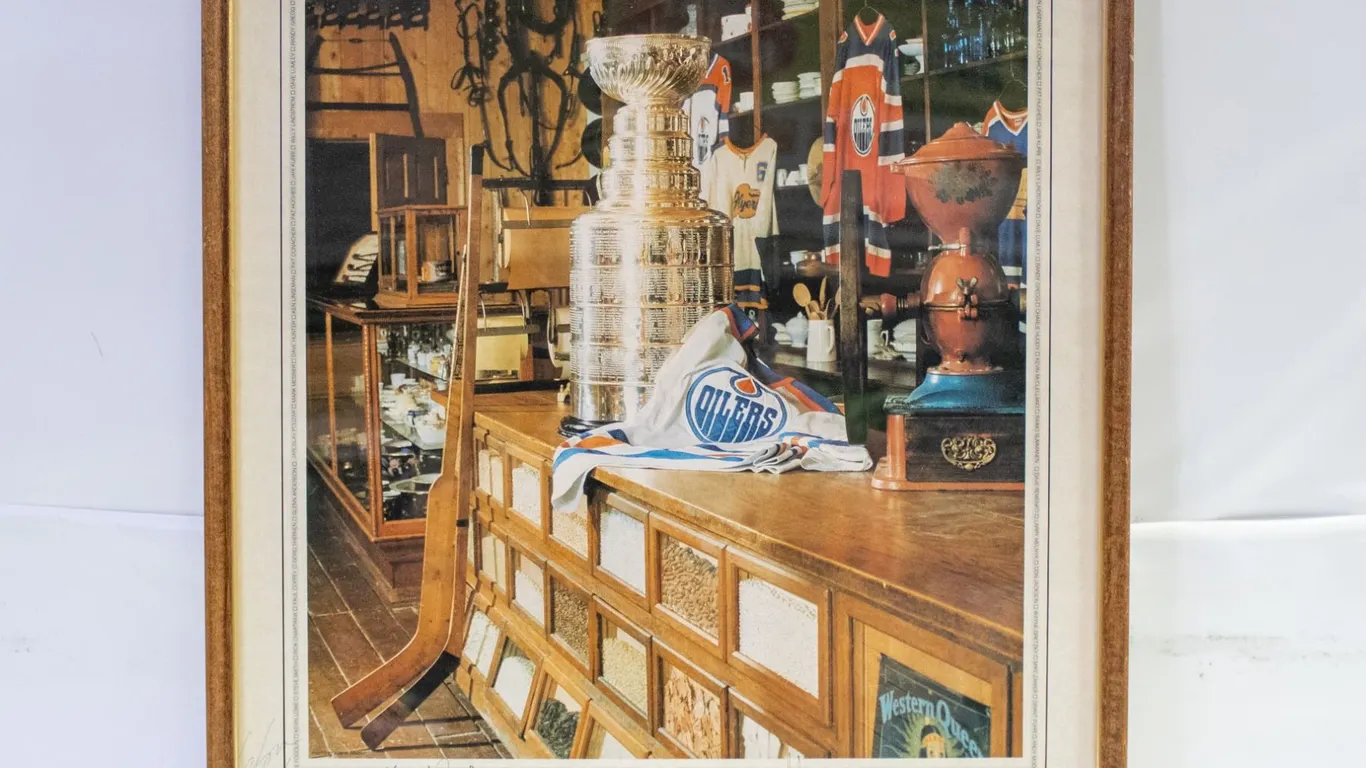 RARE 1984 EDM OILERS TEAM AUTOGRAPHED