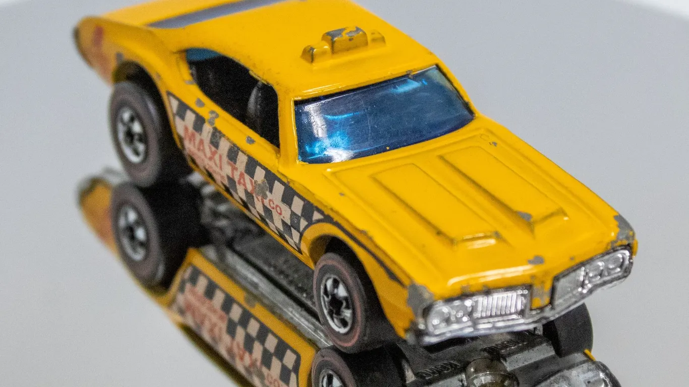 1970 HOTWHEELS REDLINE MAXI TAXI
