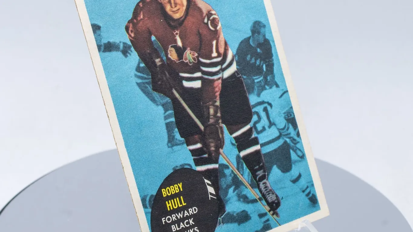 1960-61 TOPPS BOBBY HULL HOCKEY CARD
