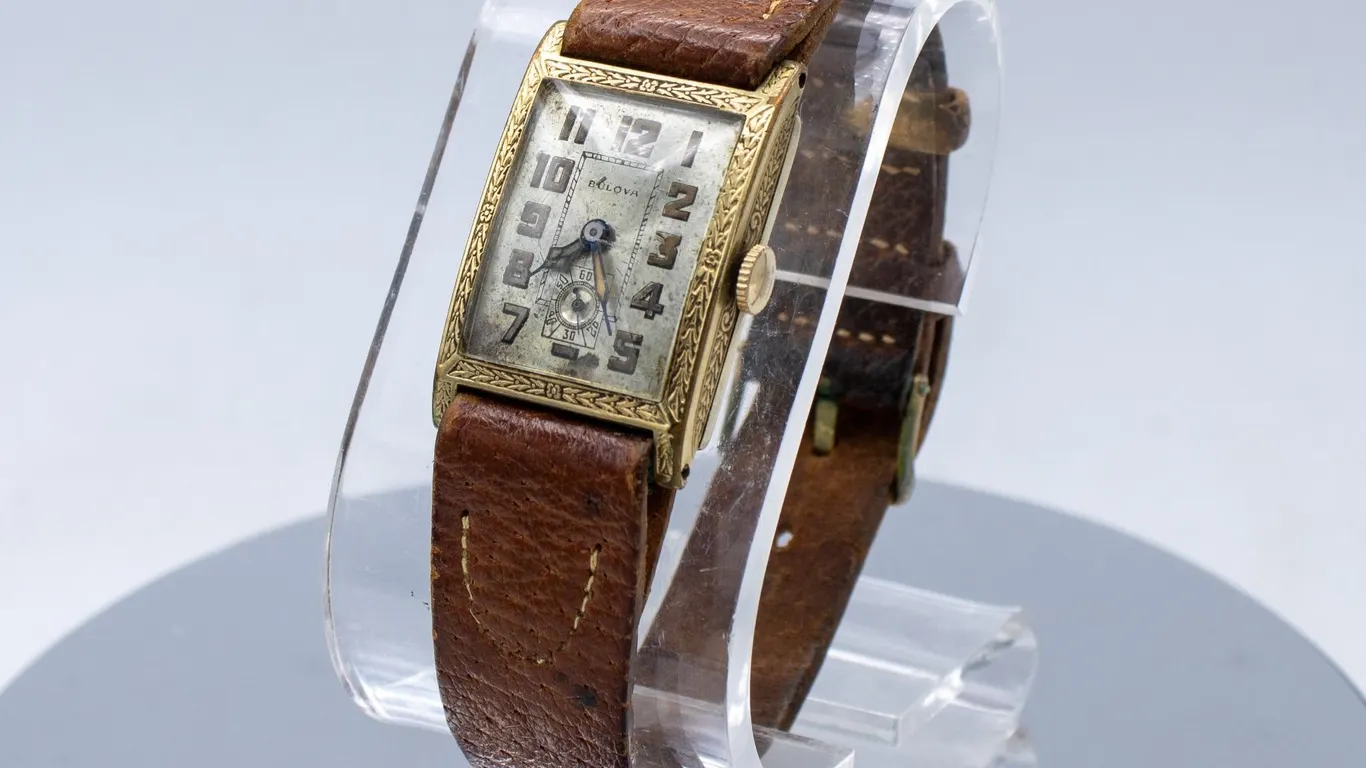 24K GOLD FILL VTG BULOVA MENS WATCH