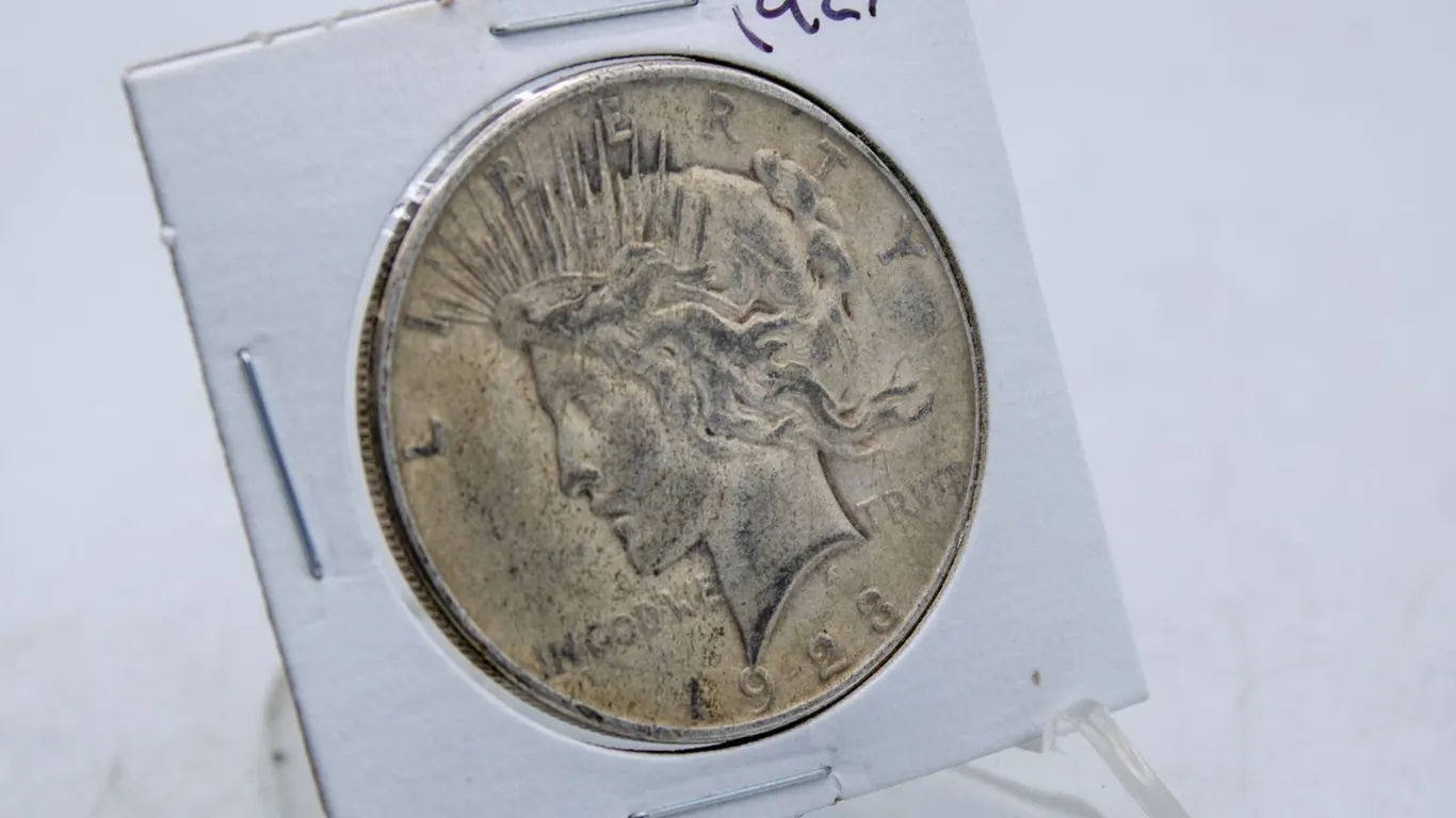 1923 US SILVER PEACE DOLLAR COIN