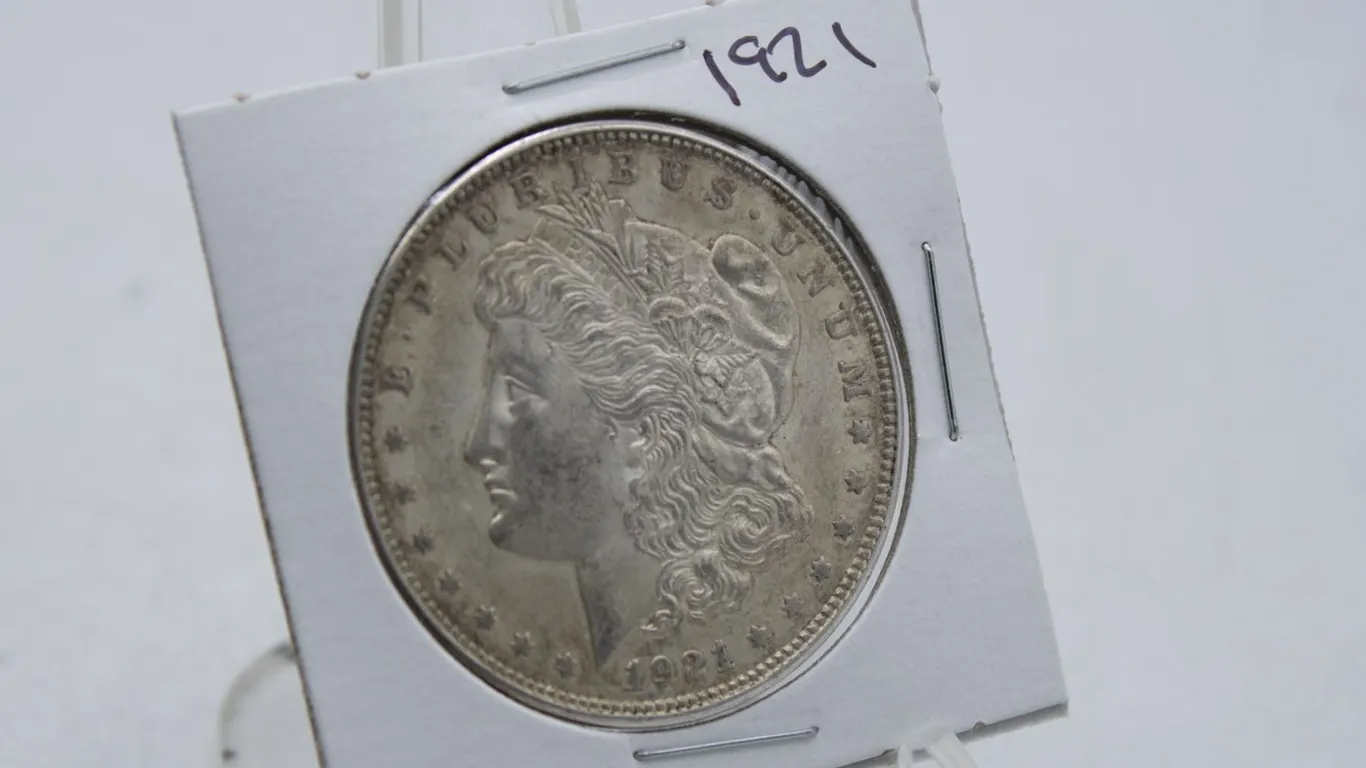 1921 US SILVER MORGAN DOLLAR COIN