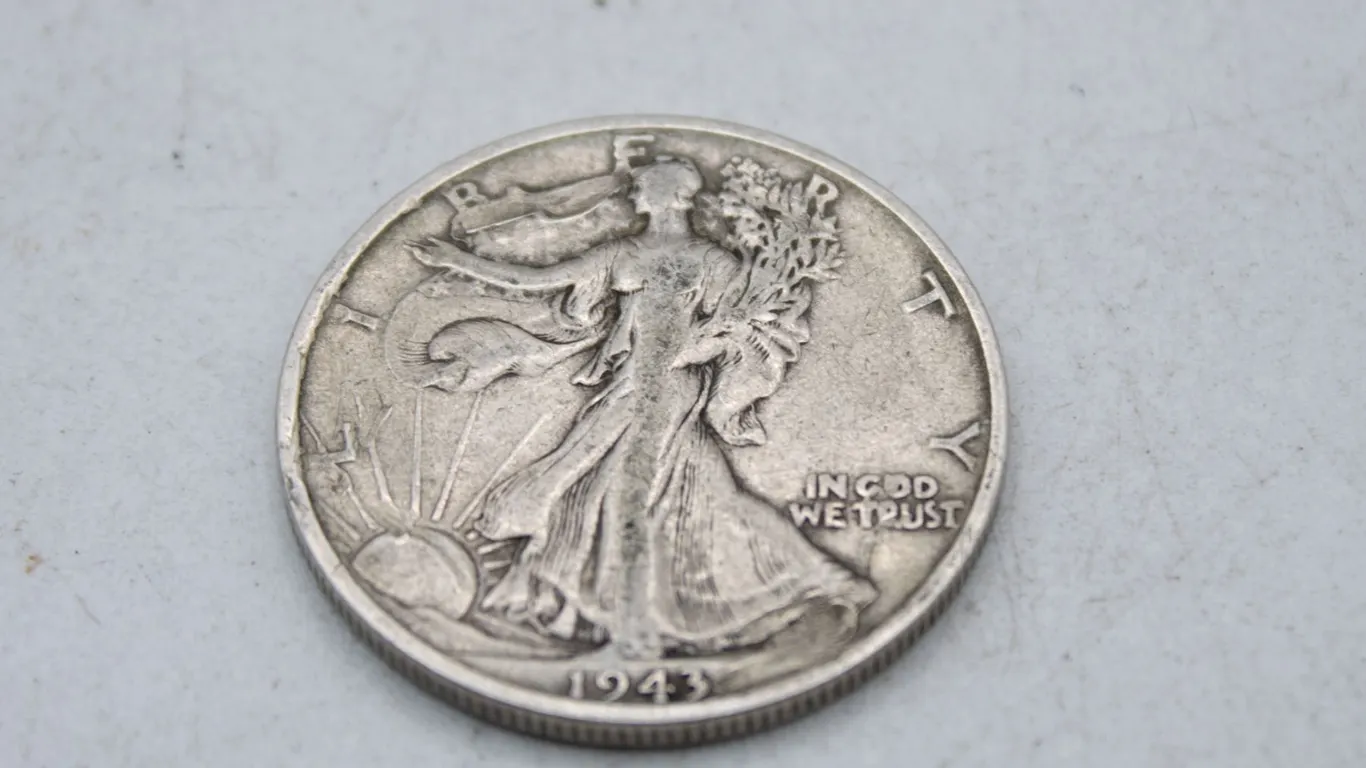1943 SILVER US LIBERTY 1/2 DOLLAR COIN