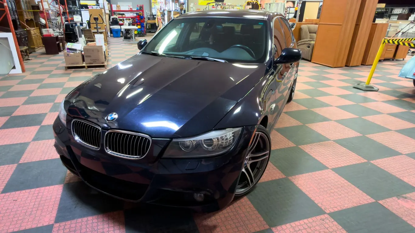 LOW KMS 2011 BMW 335I TURBO 4 DOOR