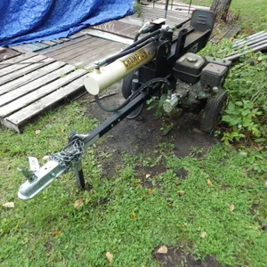 Champion power equipment towable 22 ton hydraulic Log splitter with 196CC Champion Motor - WORKING