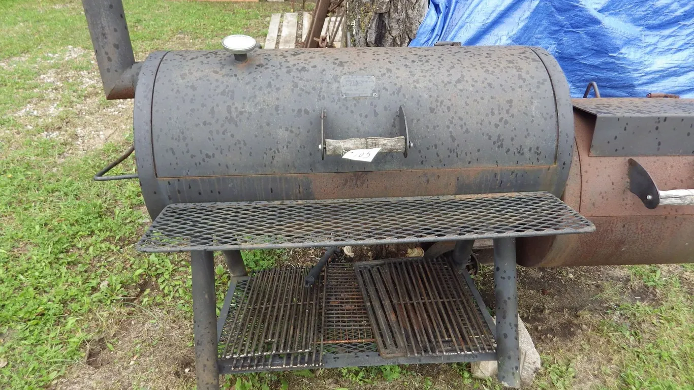 Oklahoma Joe's Offset Smoker and BBQ Grill Barbecue - Charcoal or Wood fired