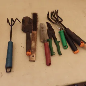 Miscellaneous gardening Hand tools