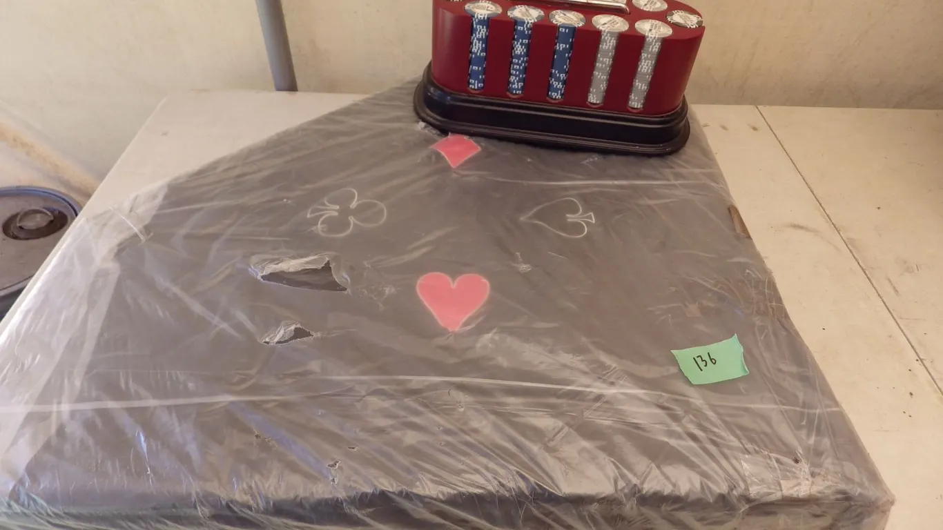 world tour folding Poker table and chips