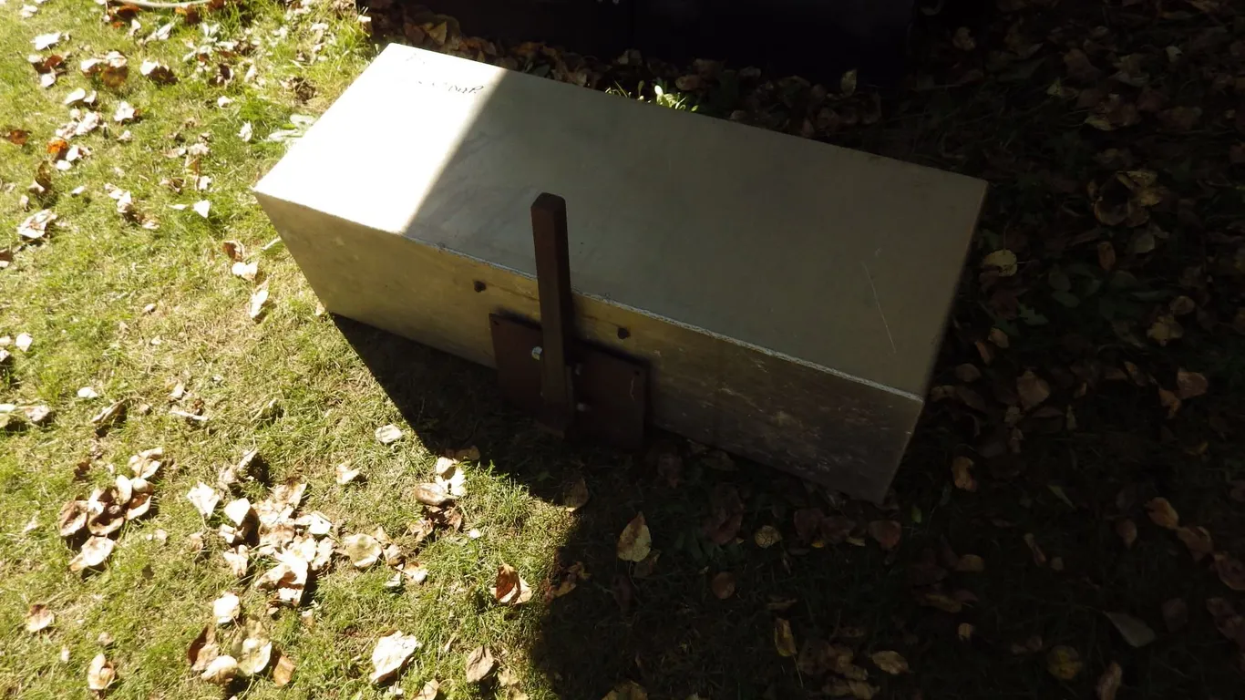 aluminum carrying box was used to go in receiver hitch for extra storage