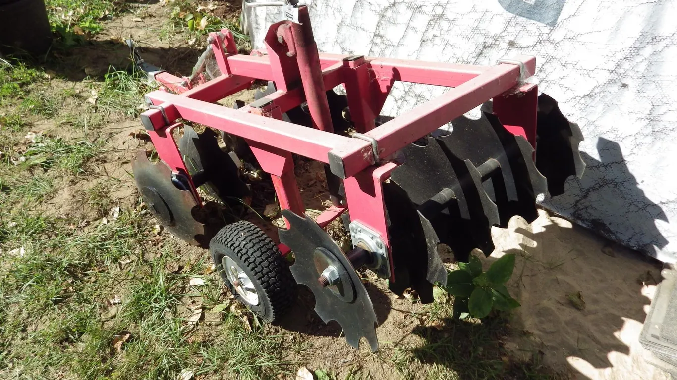 towable Discer for behind ATV or smaller tractor -- width is approximately 30 inches