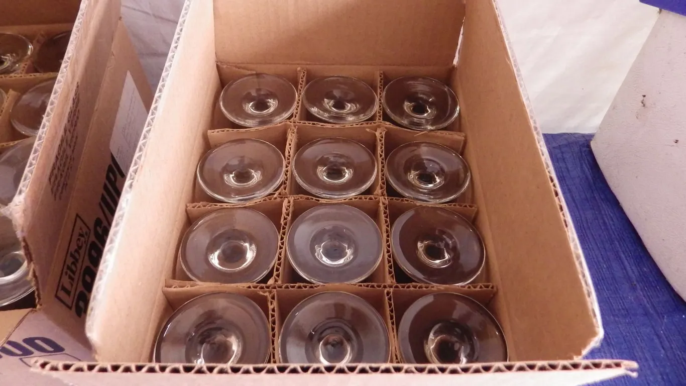 lot of 24 wine glasses