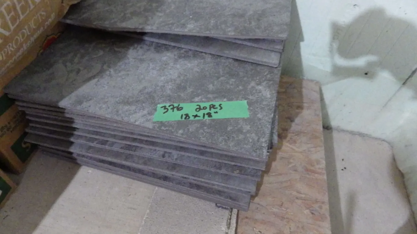 tile 18" x 18" -- 20pcs