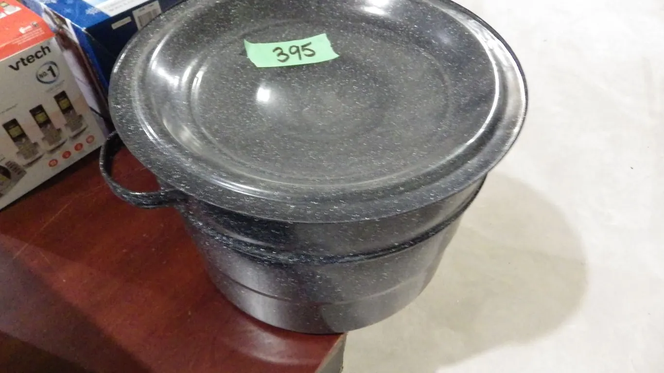 Granite Ware Enamel on Steel Water Bath Canner with lid & Jar Rack