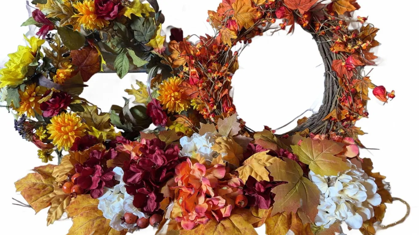 Artificial Autumn Wreaths And Floral Leaf Arrangements